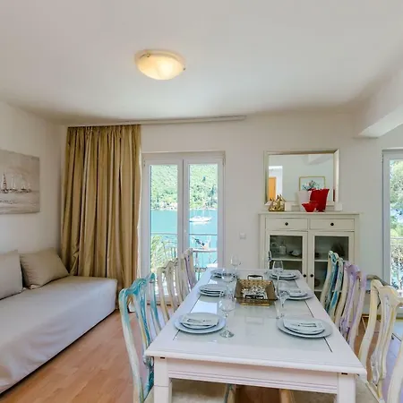 Leona A 2 Apartman *