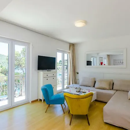 Leona A 2 Apartman *