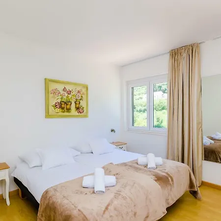 Leona A 2 * Zaton (Dubrovnik-Neretva)