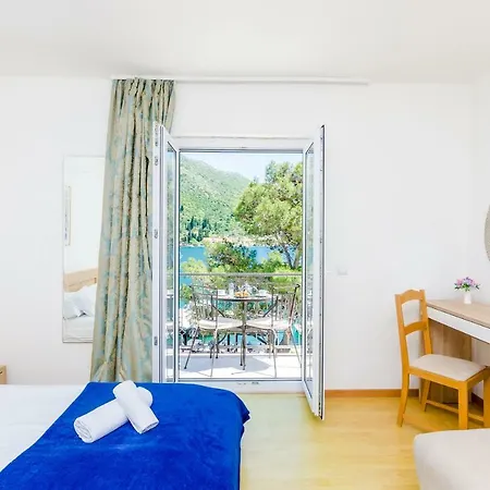 Leona A 2 Apartman *