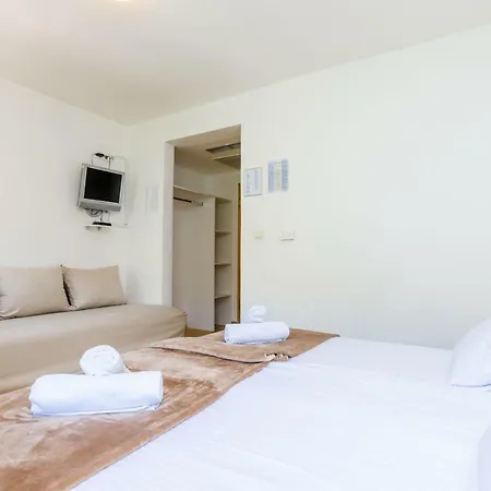 Leona A 2 * Zaton (Dubrovnik-Neretva)
