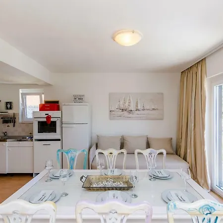 Leona A 2 Apartmán *