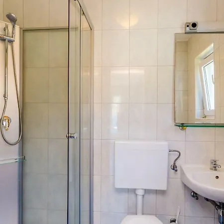 Apartmán Leona A 2 *